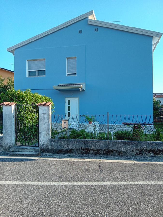 מונפלקונה Villa Azzurra מראה חיצוני תמונה