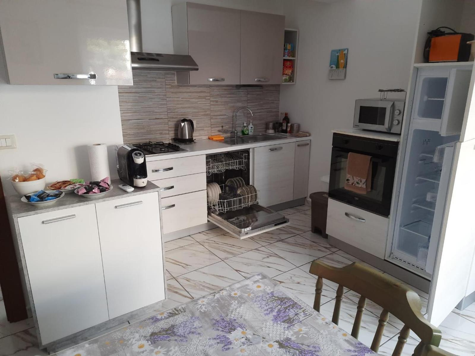 מונפלקונה Villa Azzurra מראה חיצוני תמונה
