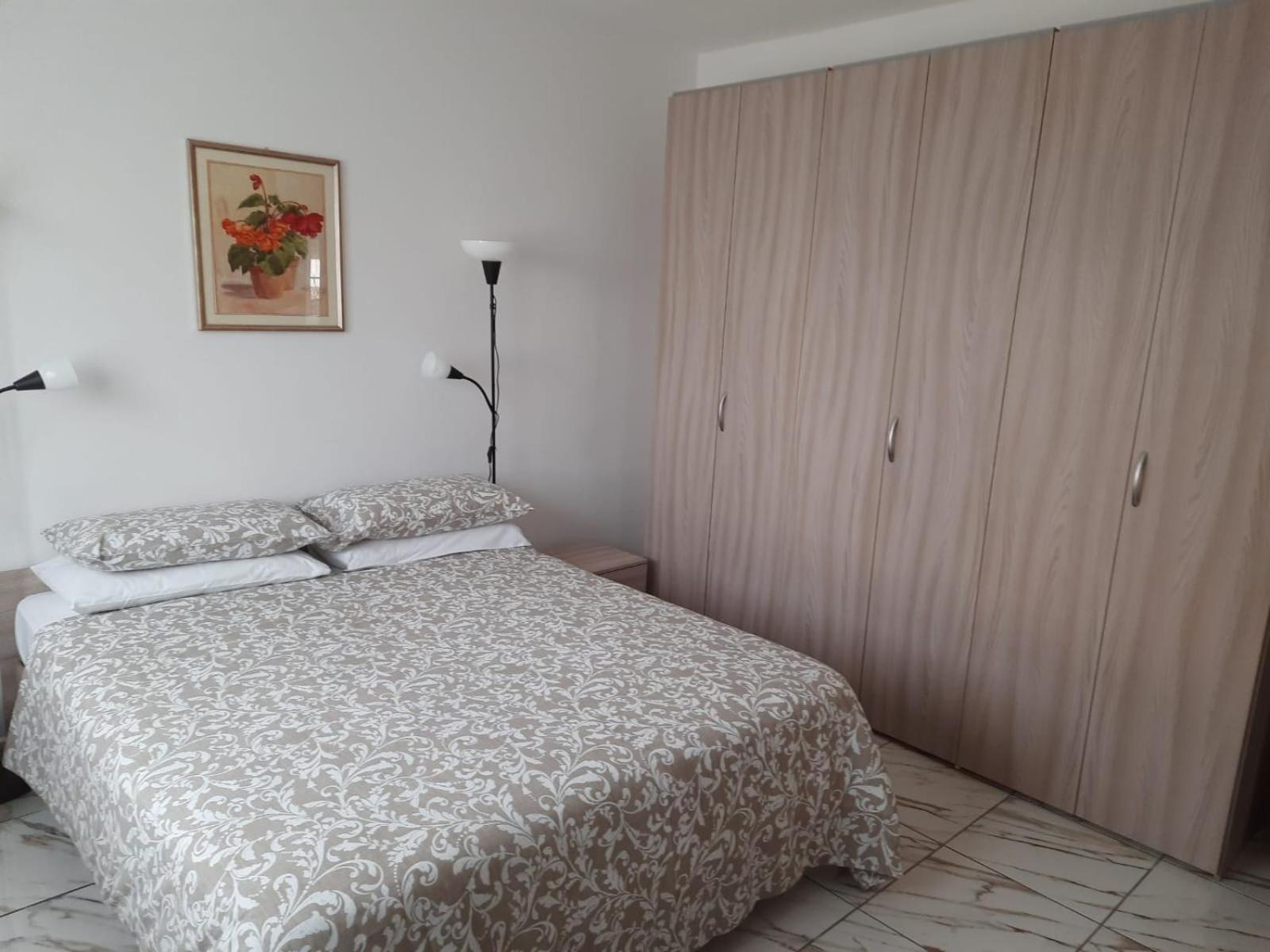 מונפלקונה Villa Azzurra מראה חיצוני תמונה